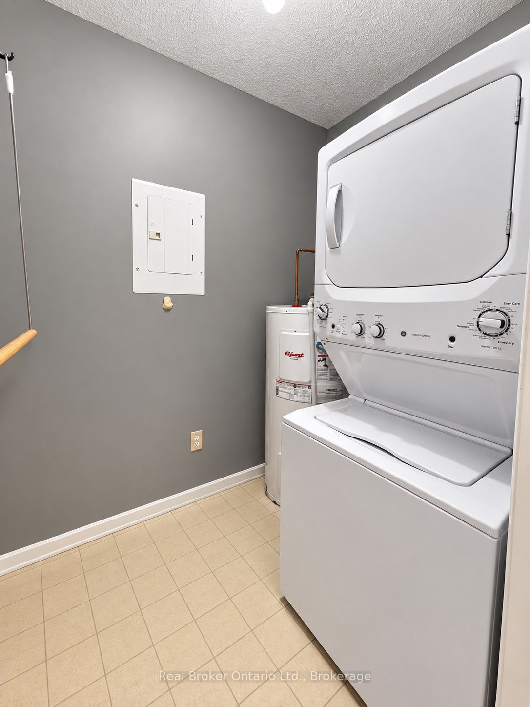 725 Deveron Crescent 101 Property Photo 12