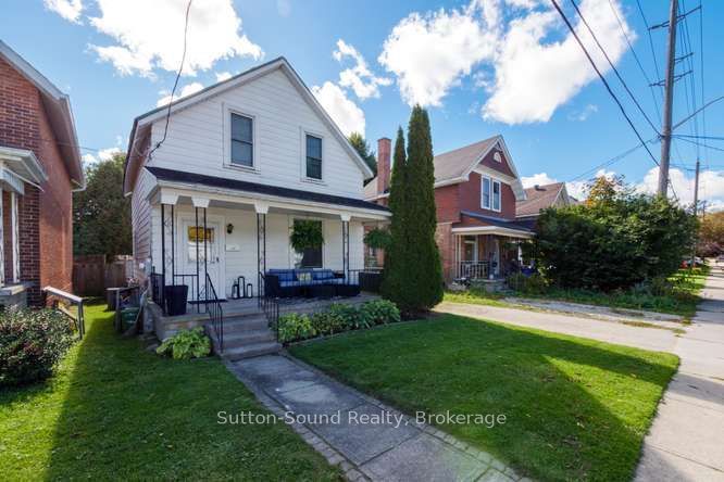 443 13th Street W Property Photo 1