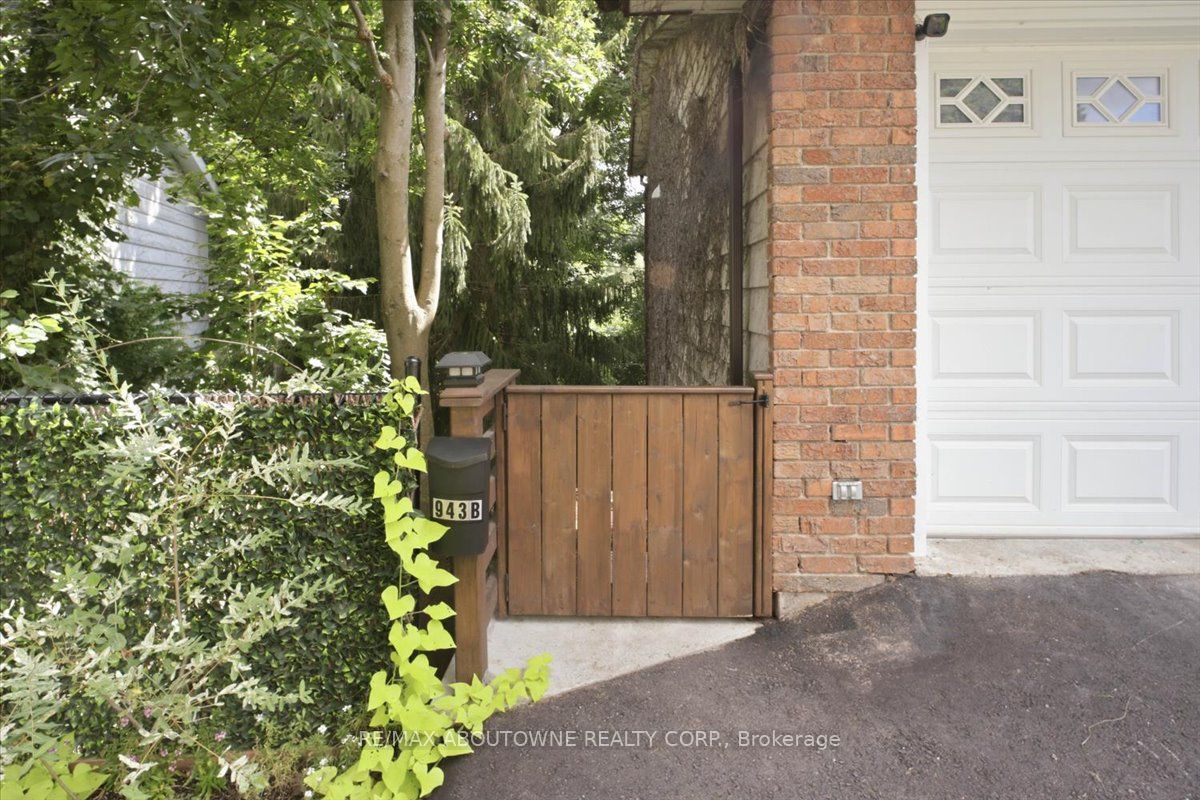 943 Mayfair Crescent Property Photo 37