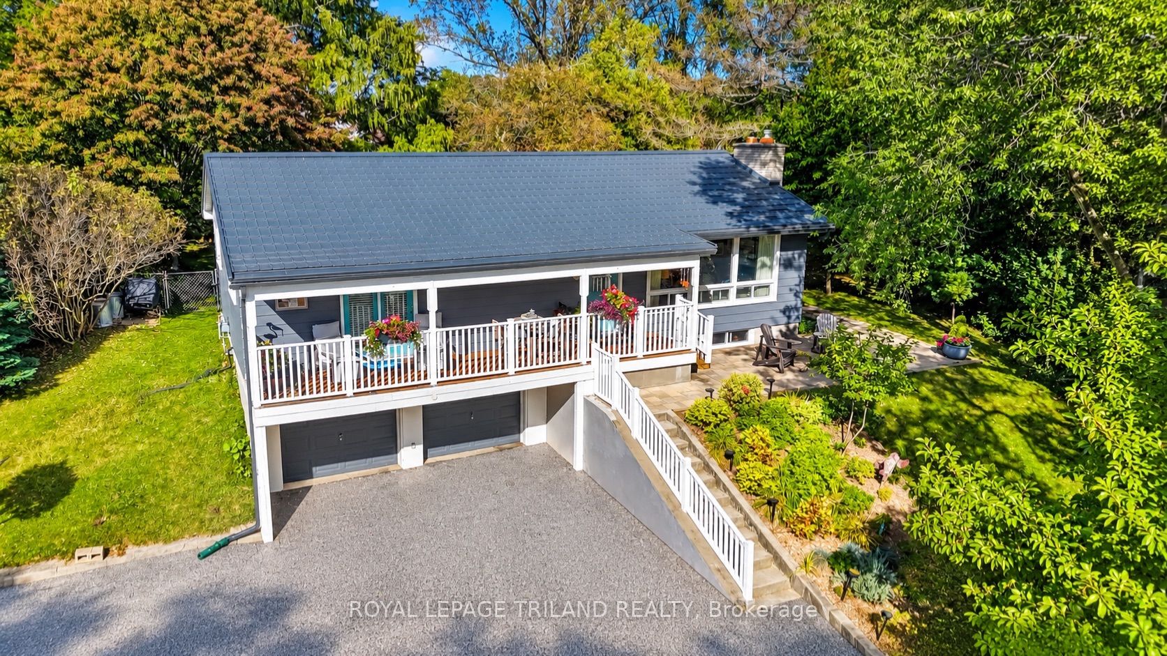 245 Currie Boulevard Property Photo 1