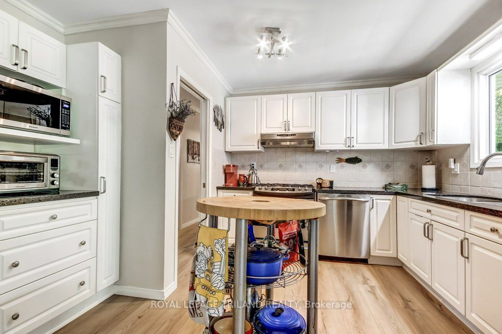 245 Currie Boulevard Property Photo 17