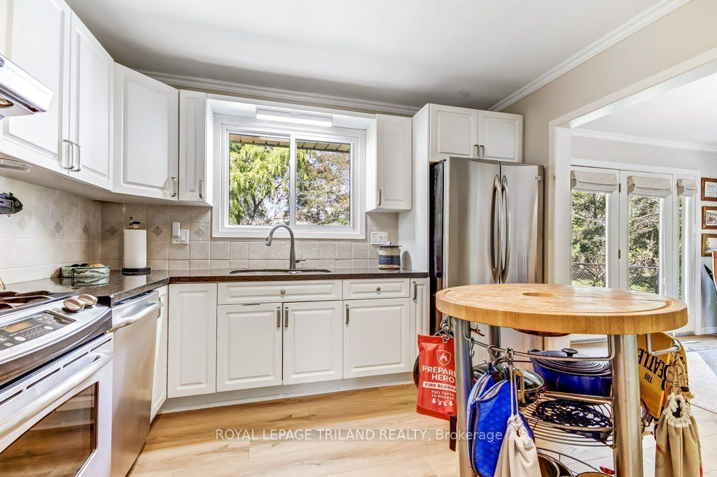 245 Currie Boulevard Property Photo 18
