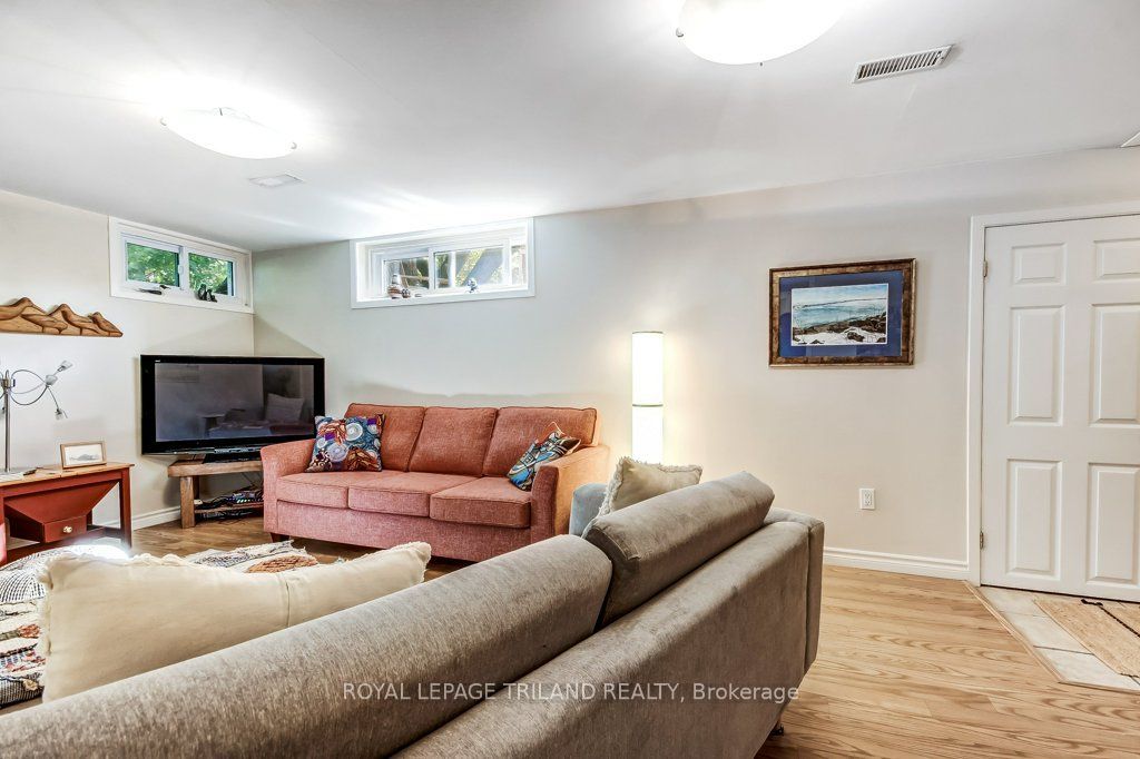 245 Currie Boulevard Property Photo 27
