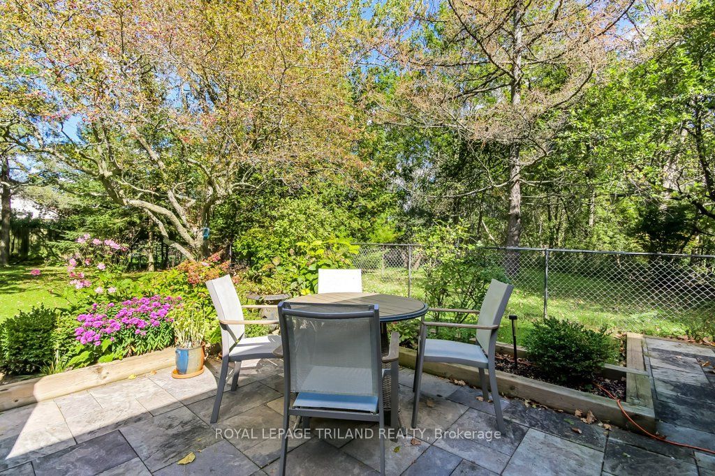 245 Currie Boulevard Property Photo 30