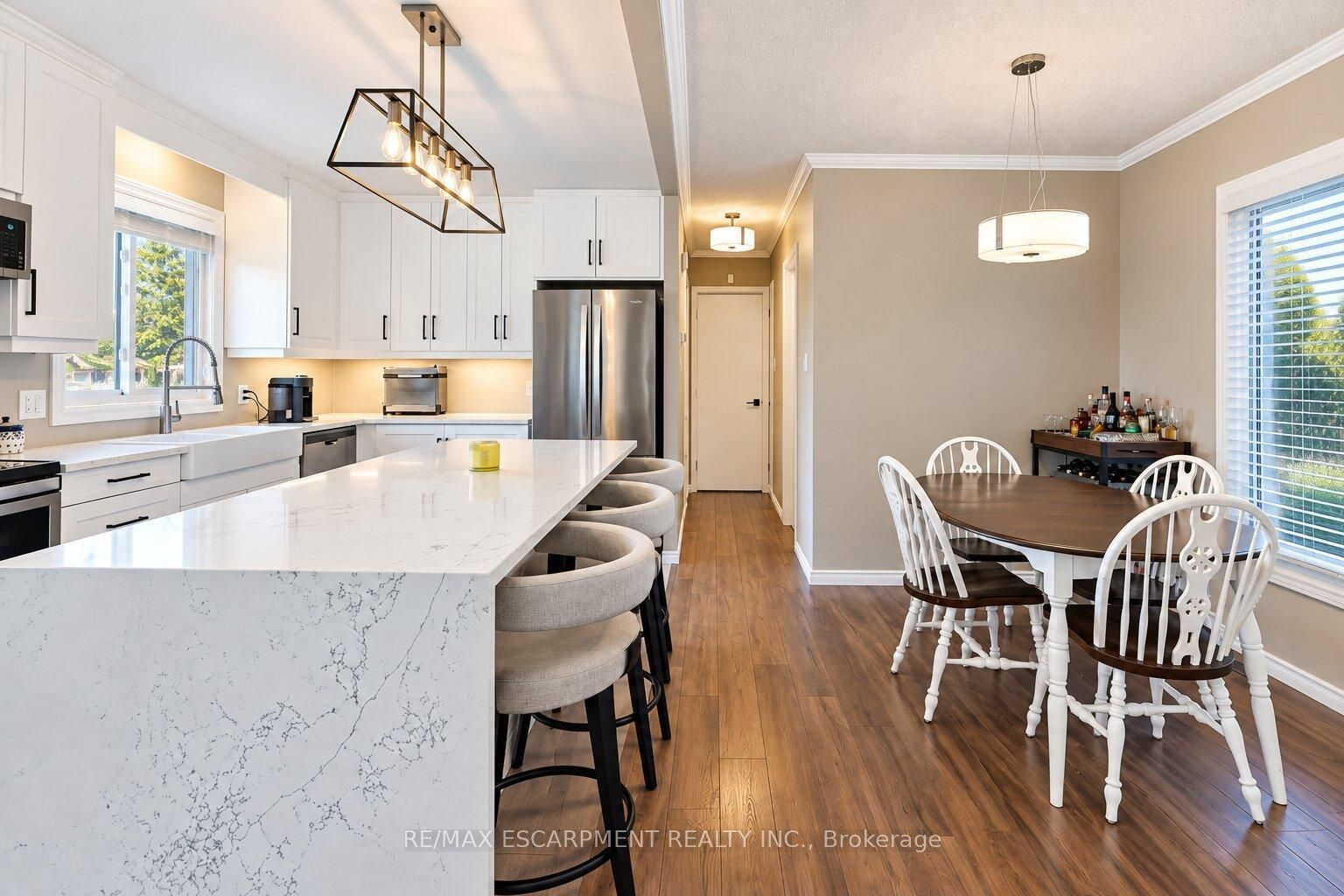 6 Sandra Crescent Property Photo 5