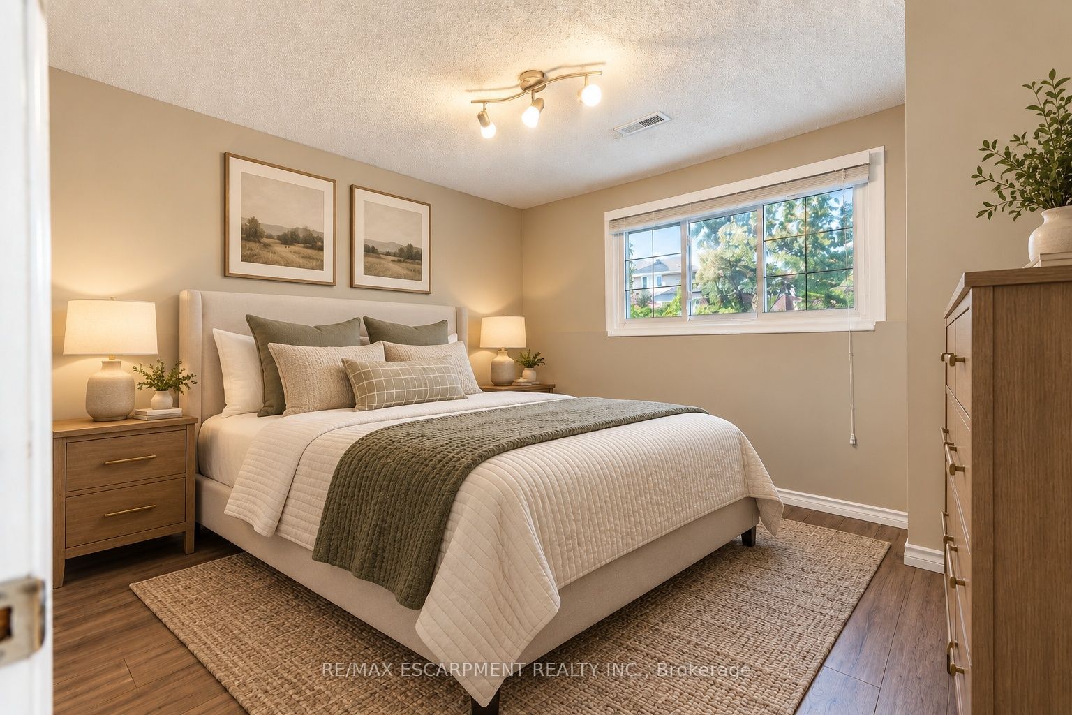 6 Sandra Crescent Property Photo 21
