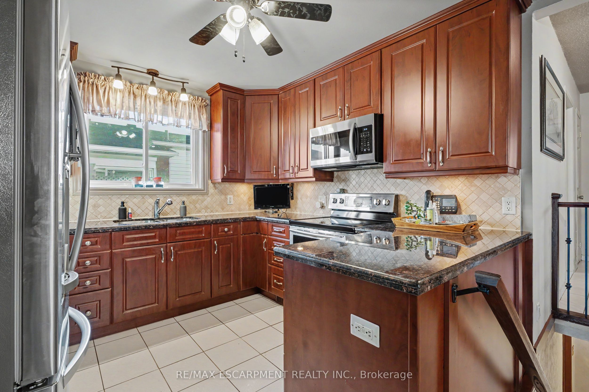 306 Templemead Drive Property Photo 3