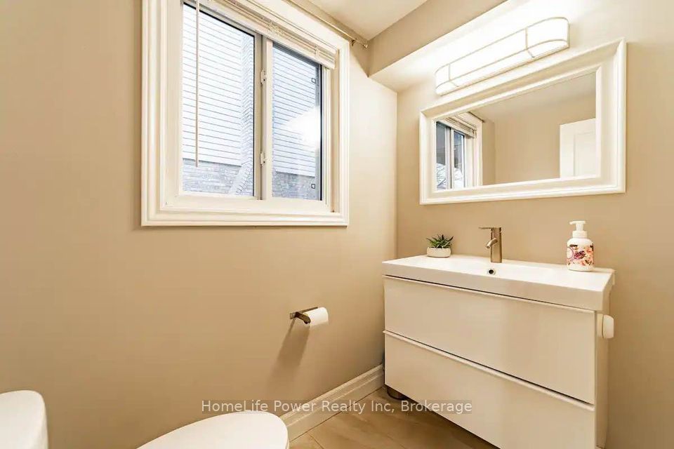 463 Westheights Drive Property Photo 11