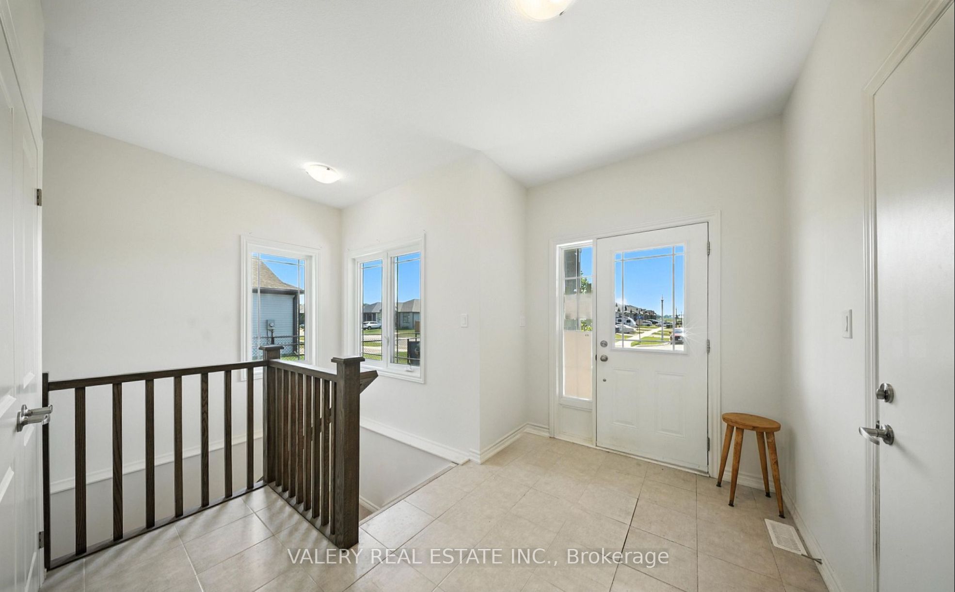 142 Ellen Street Property Photo 6