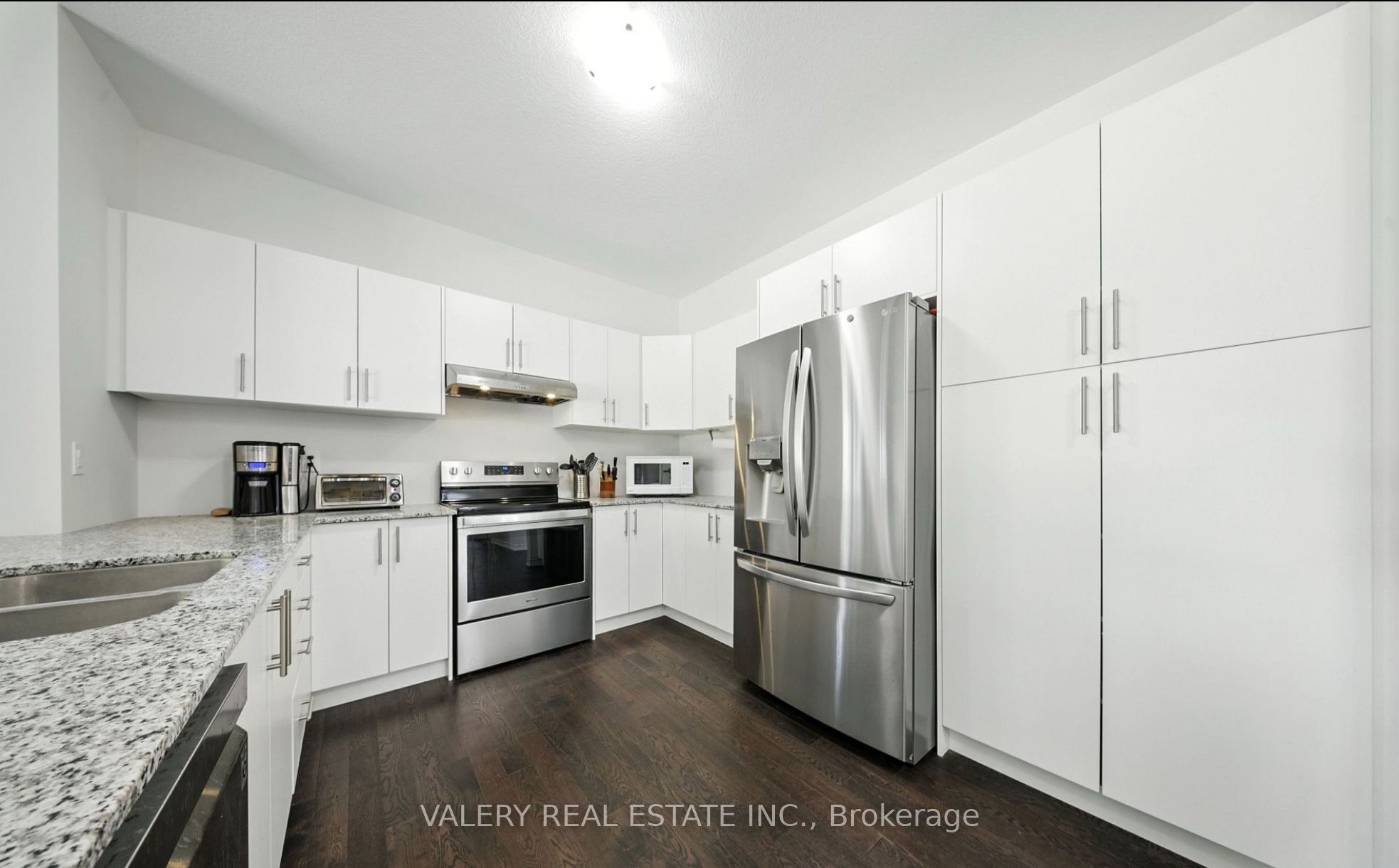 142 Ellen Street Property Photo 10