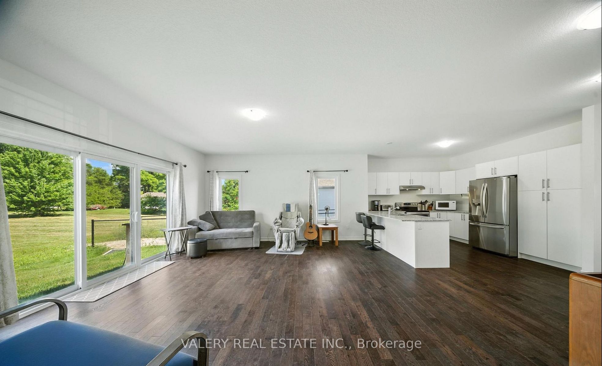 142 Ellen Street Property Photo 15