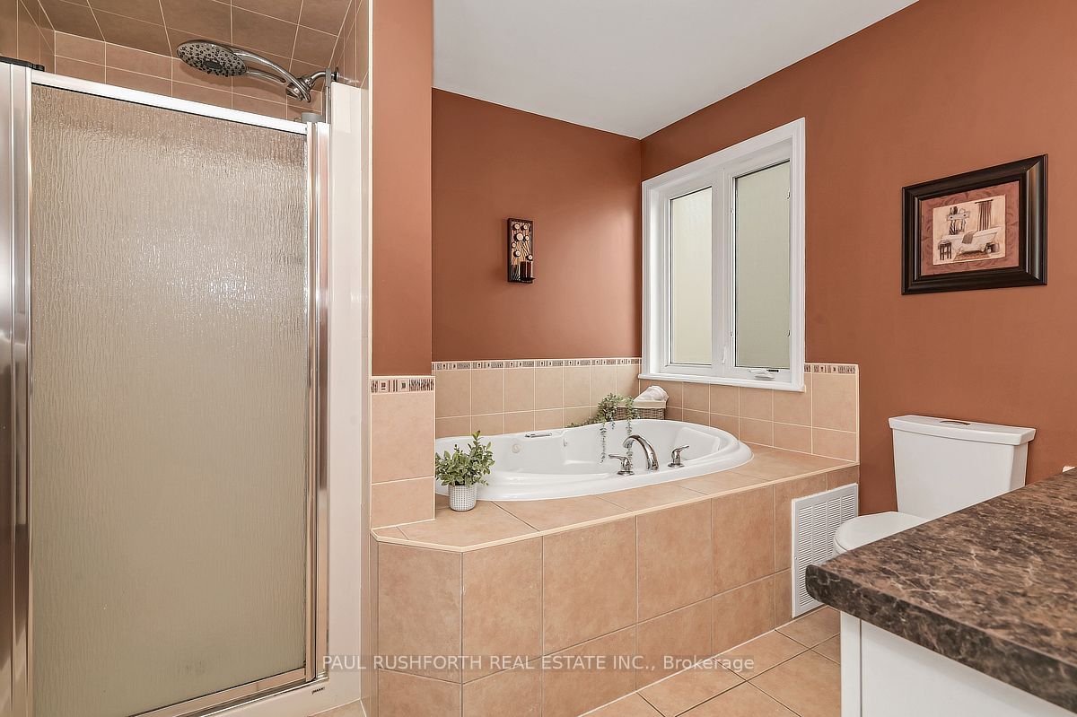 422 Claridge Drive Property Photo 27