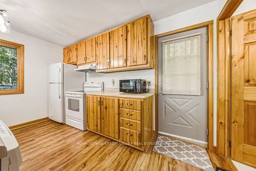 1064 Whiskey Jack Lane Property Photo 5