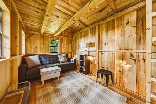 1064 Whiskey Jack Lane Property Photo 32