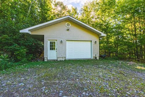 1064 Whiskey Jack Lane Property Photo 42