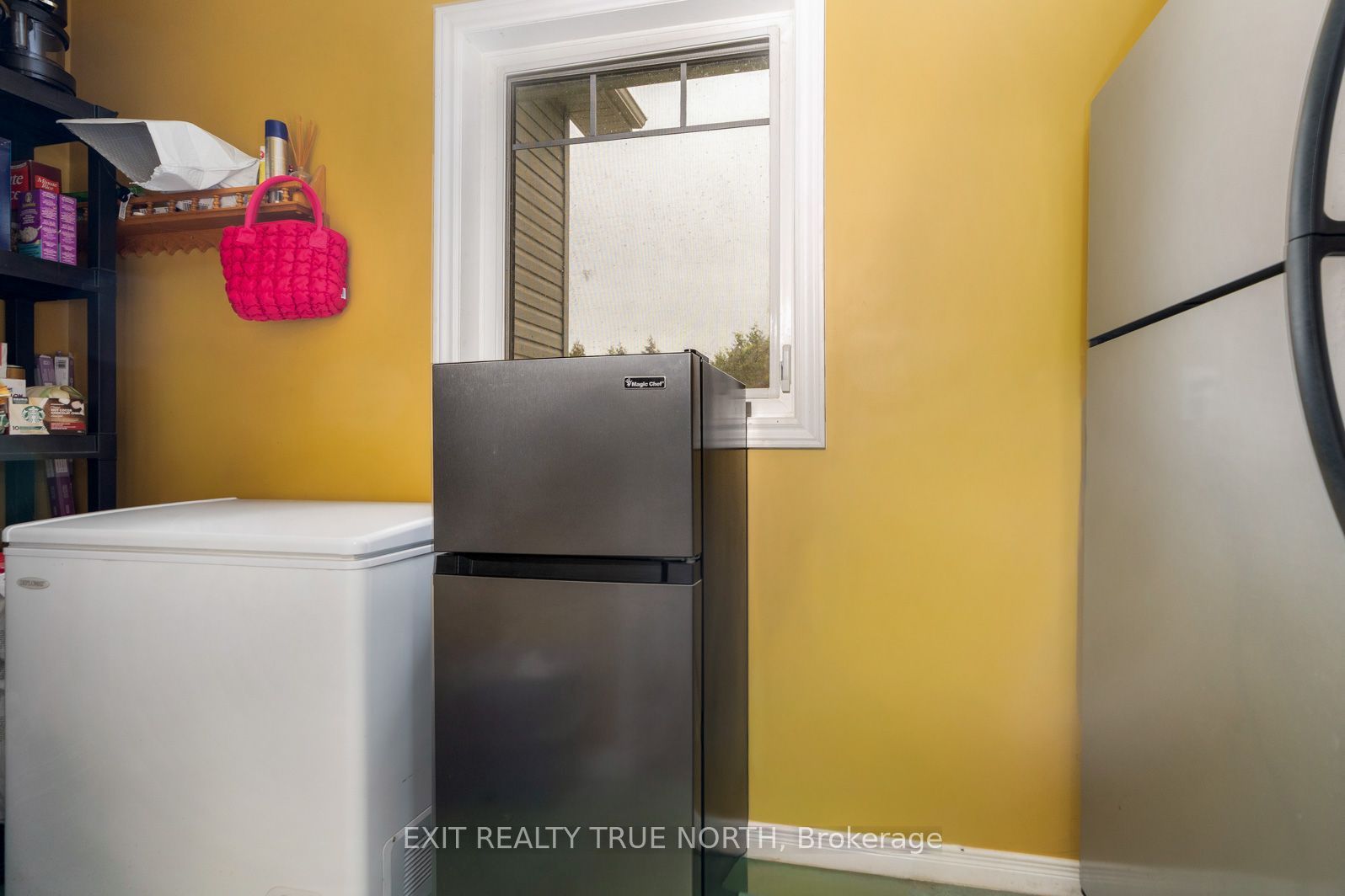 145489 16 Side Road Property Photo 9