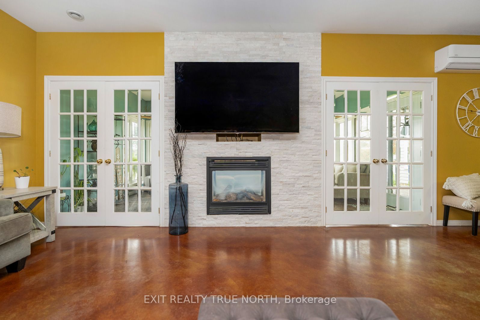 145489 16 Side Road Property Photo 12