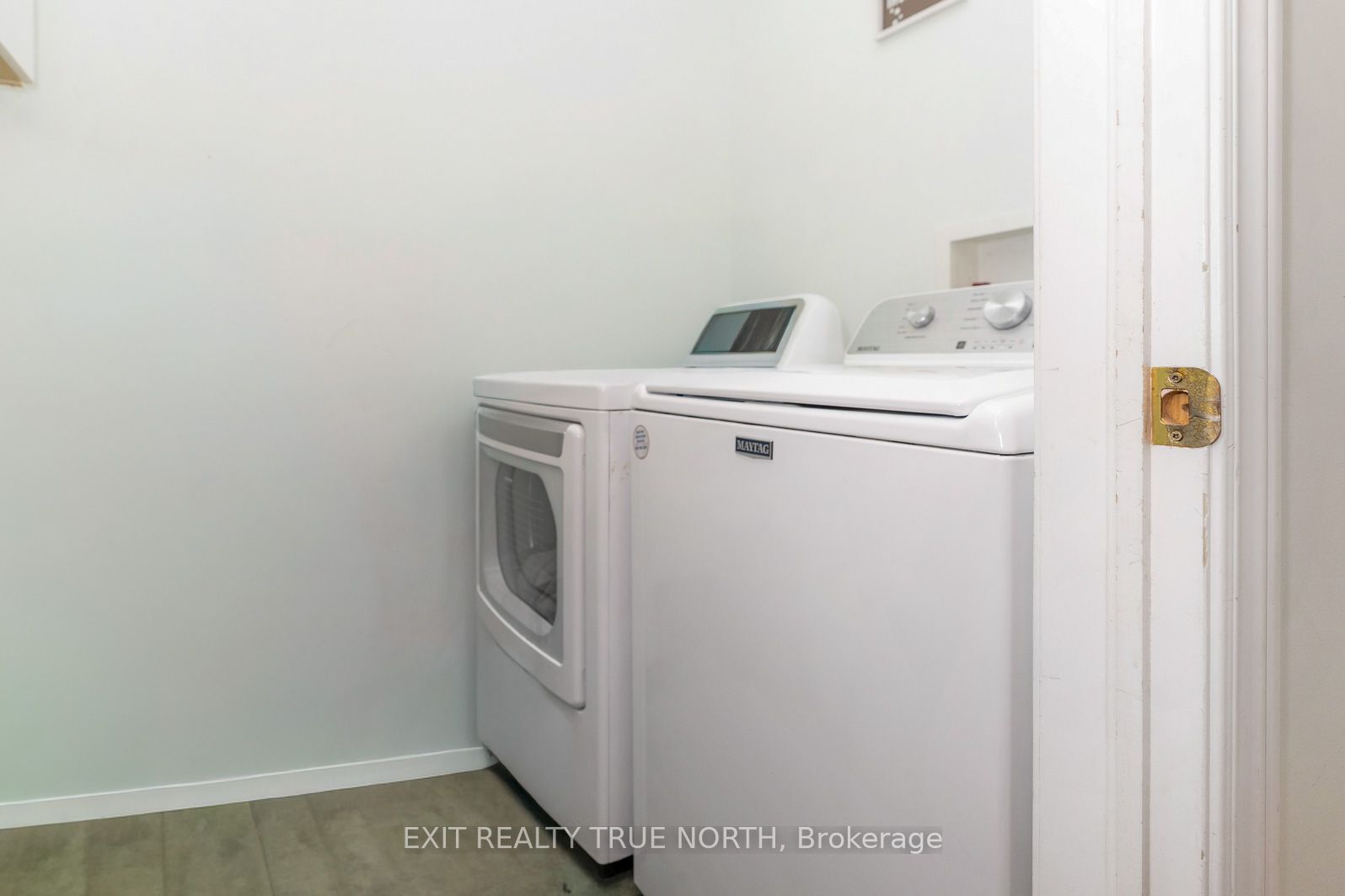 145489 16 Side Road Property Photo 29