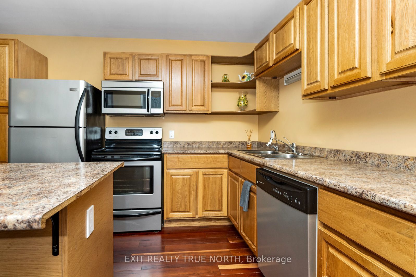 145489 16 Side Road Property Photo 32