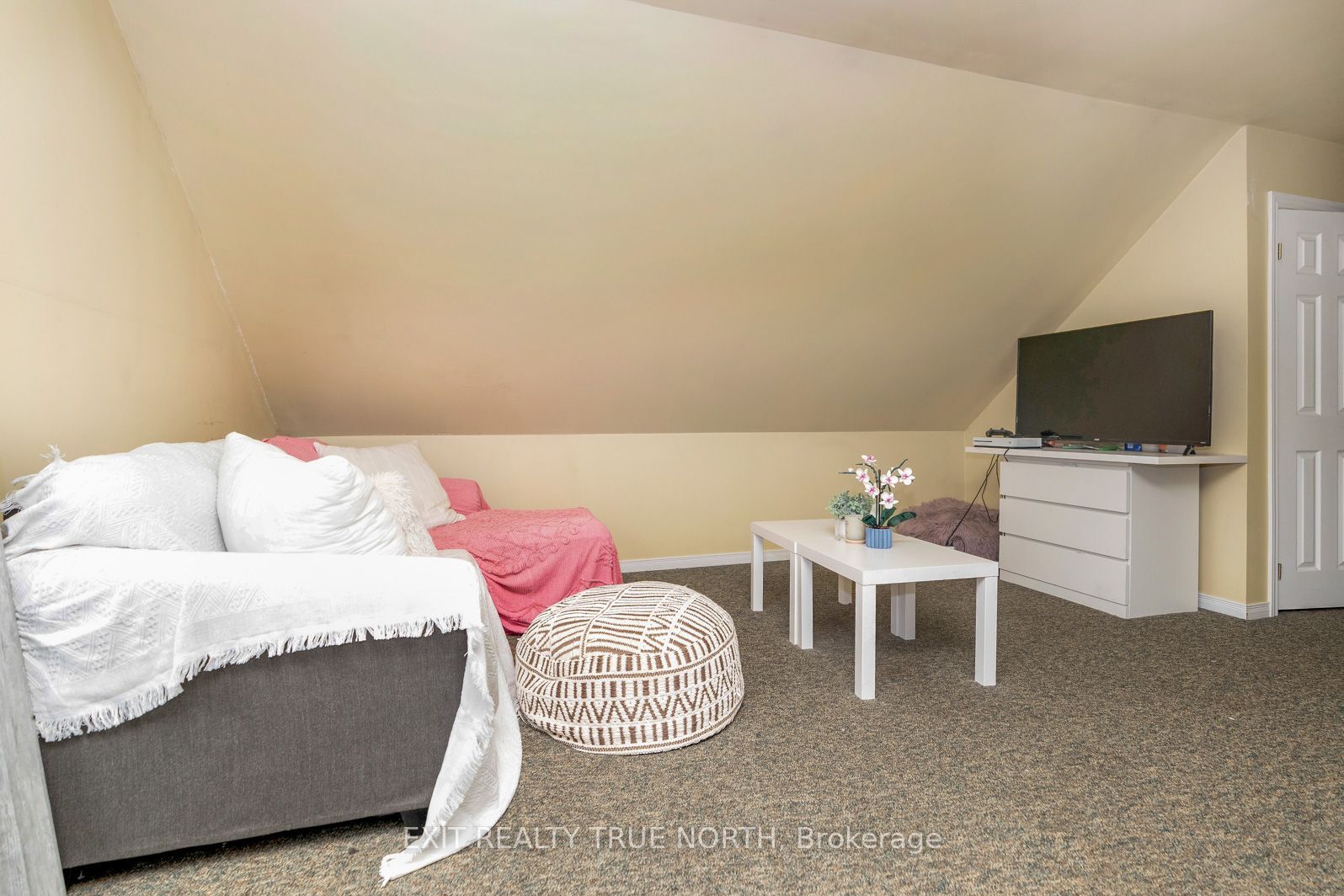145489 16 Side Road Property Photo 40