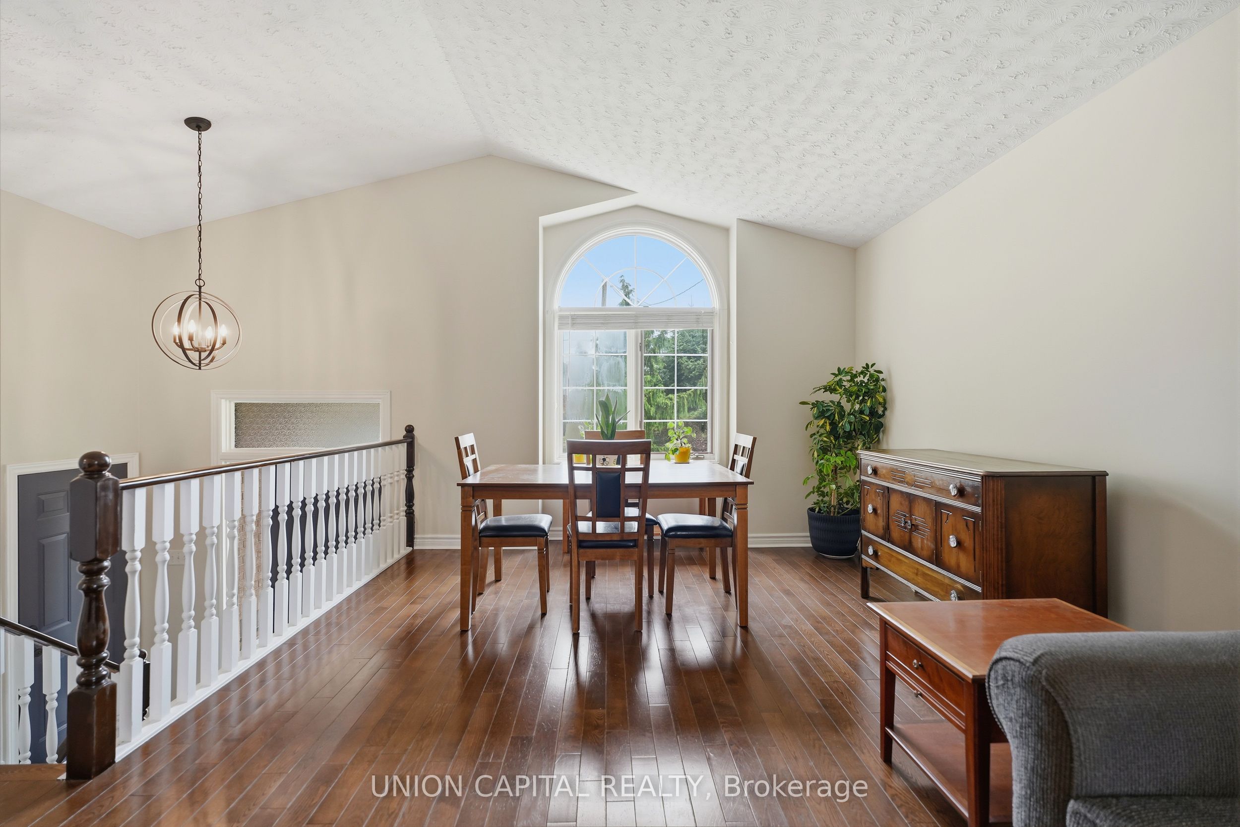 6699 Montrose Road Property Photo 5