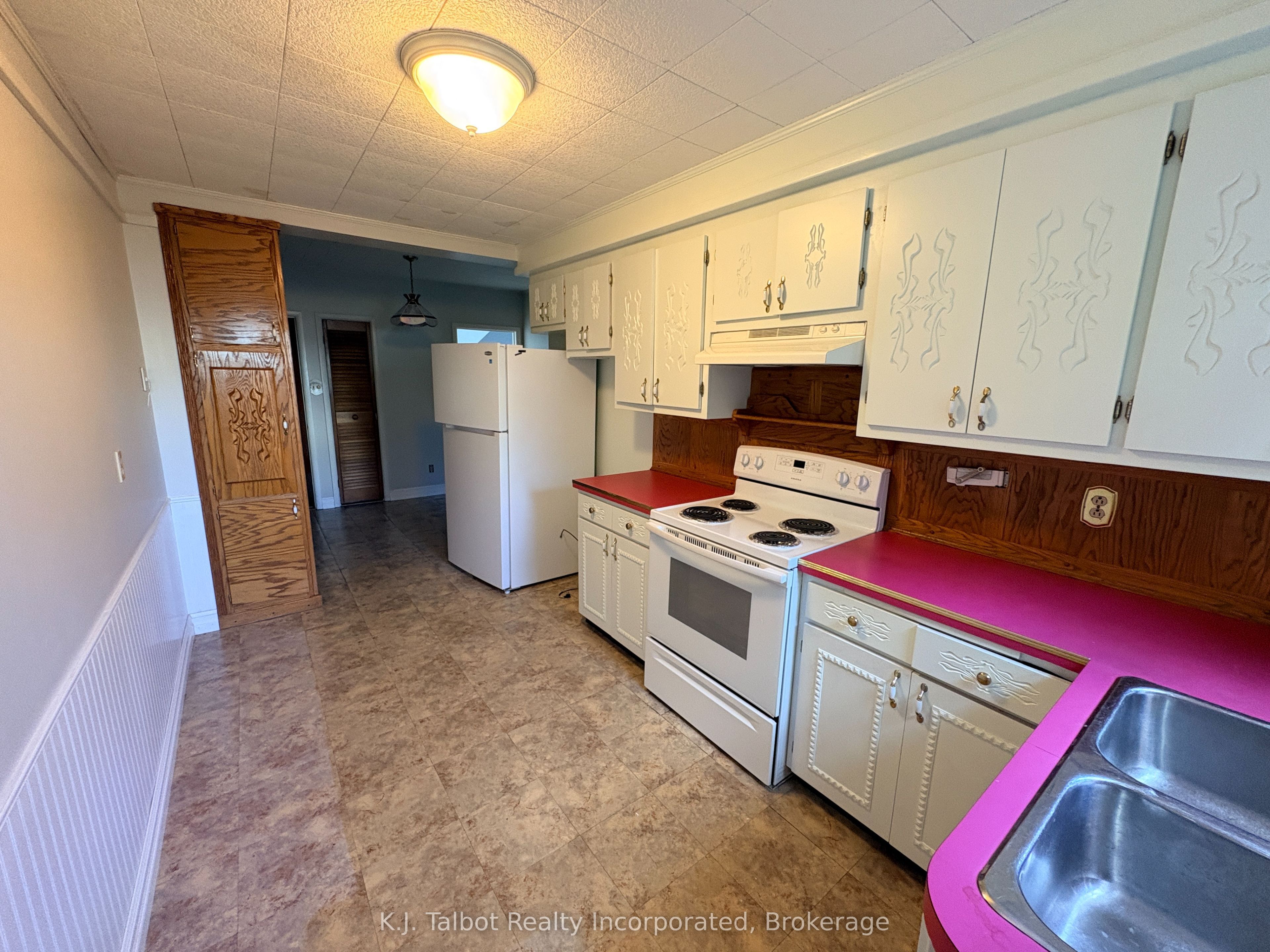 101-103 Bruce Street E Property Photo 25