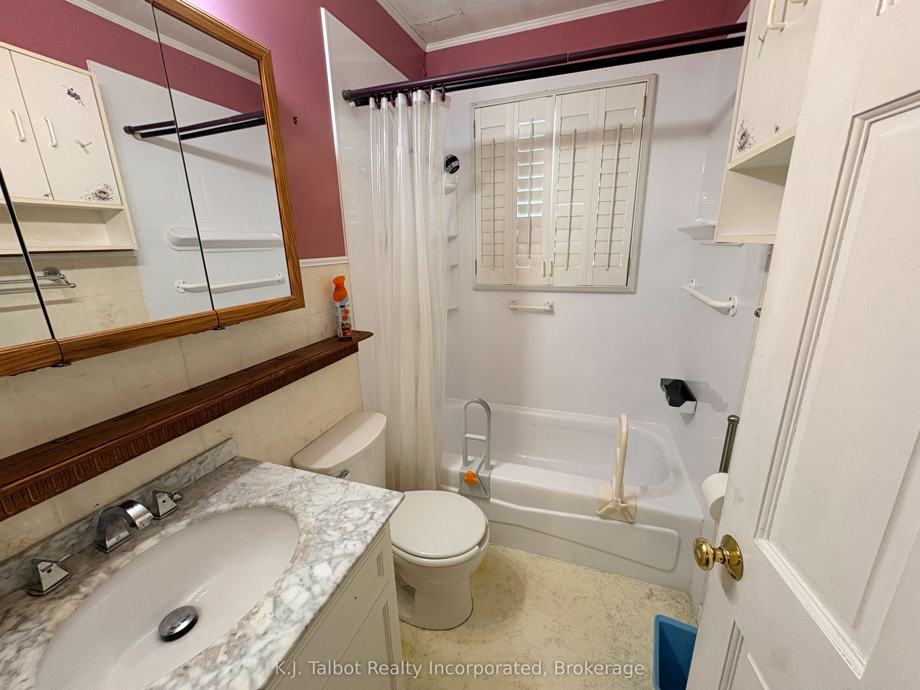 101-103 Bruce Street E Property Photo 29