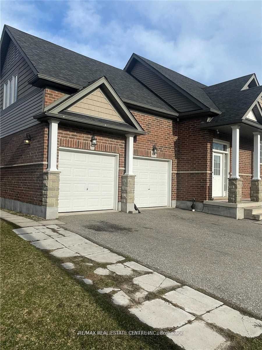 196 Woodbine Avenue A Property Photo 3