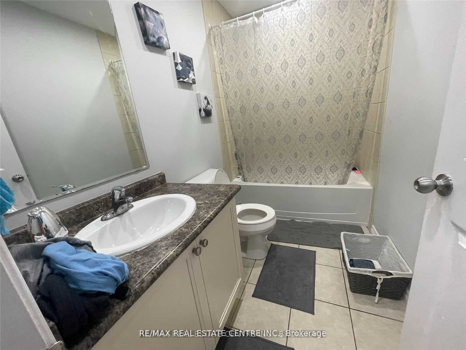 196 Woodbine Avenue A Property Photo 12