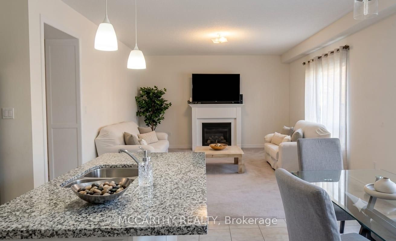 857 O'reilly Crescent Property Photo 2