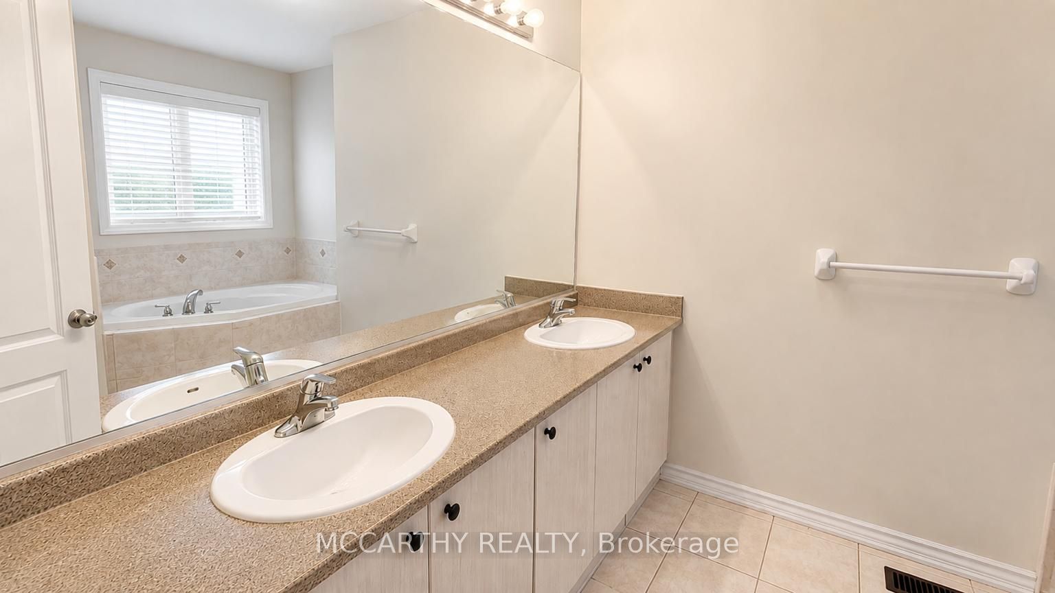 857 O'reilly Crescent Property Photo 13