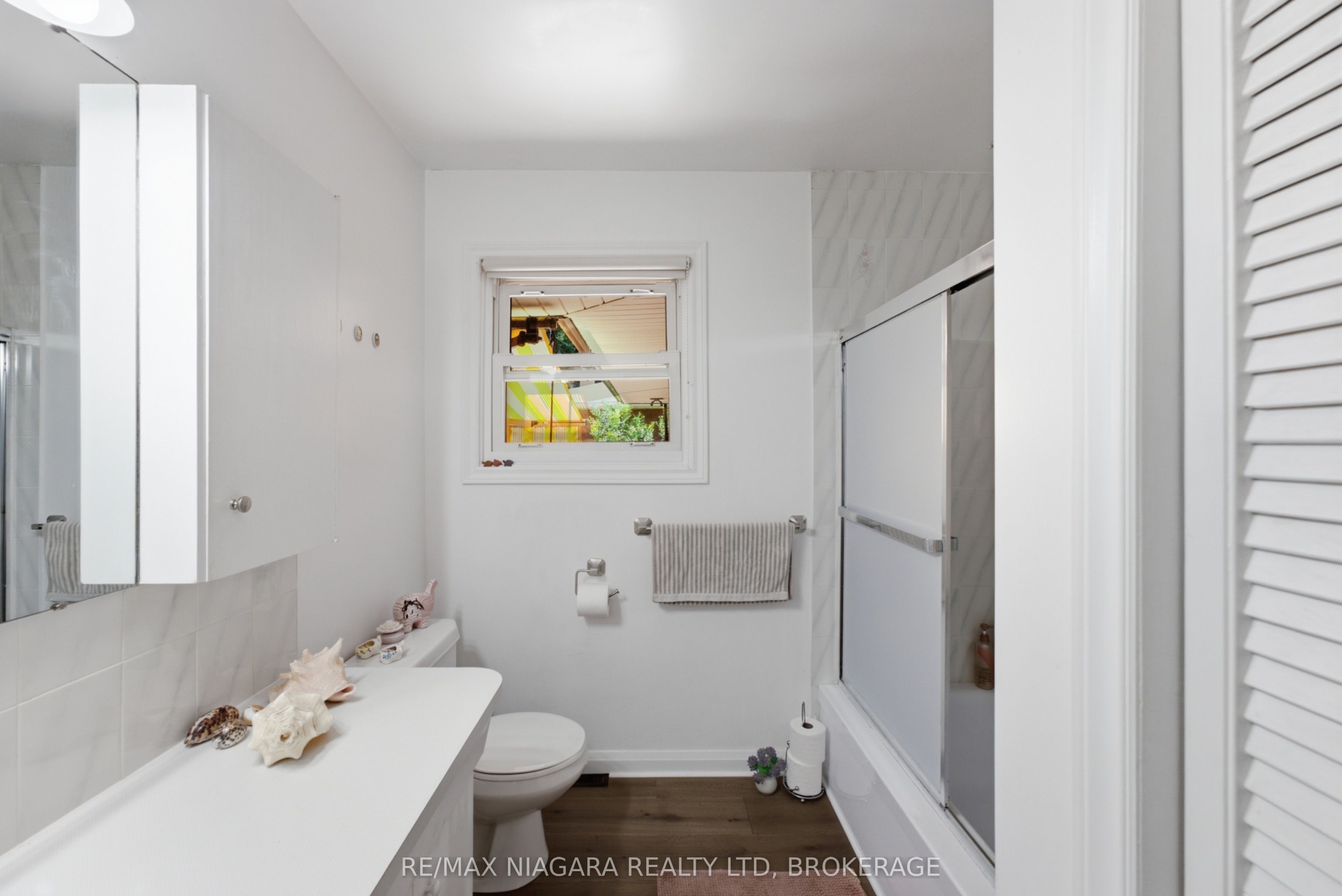 11 Richelieu Drive Property Photo 15