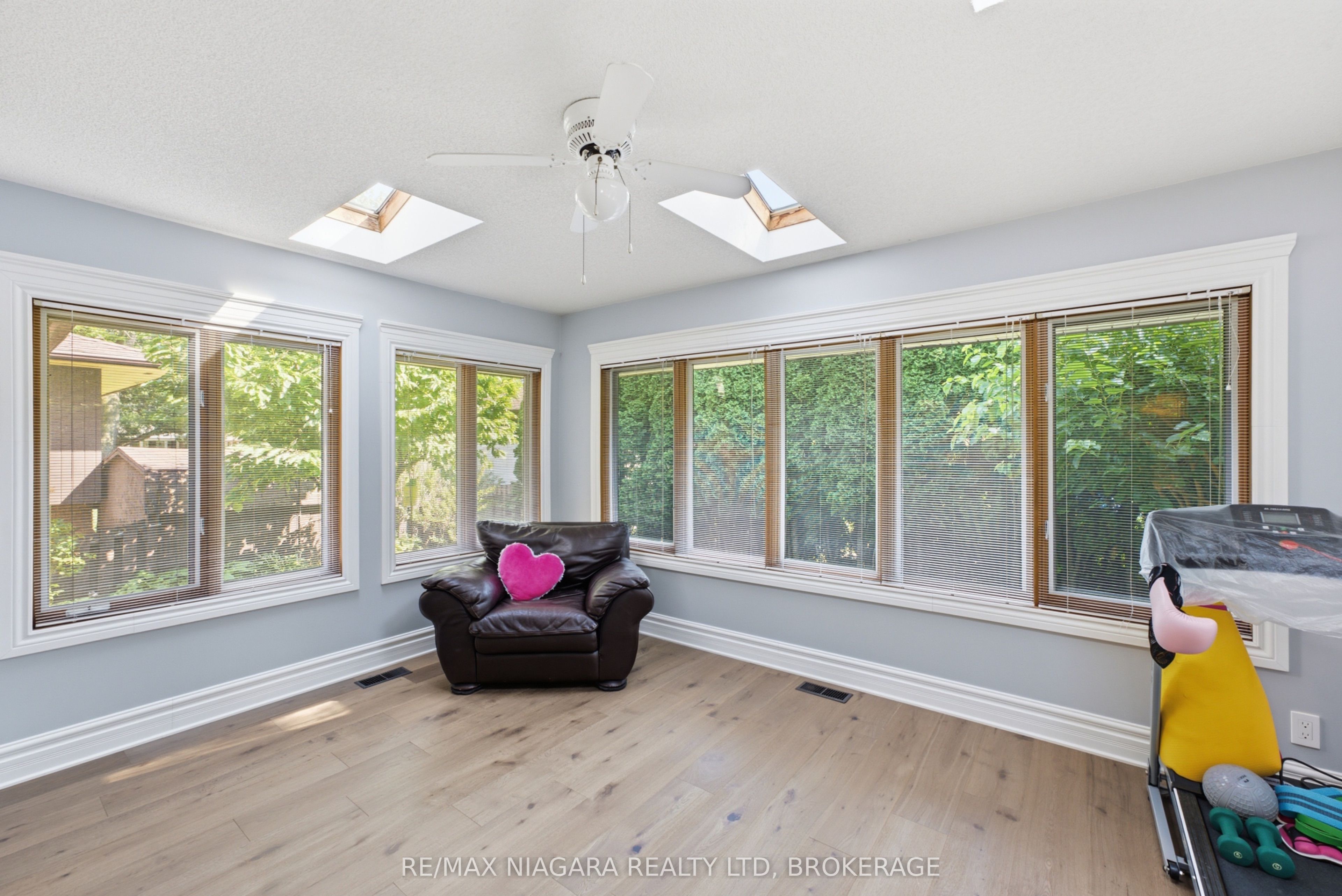 11 Richelieu Drive Property Photo 17