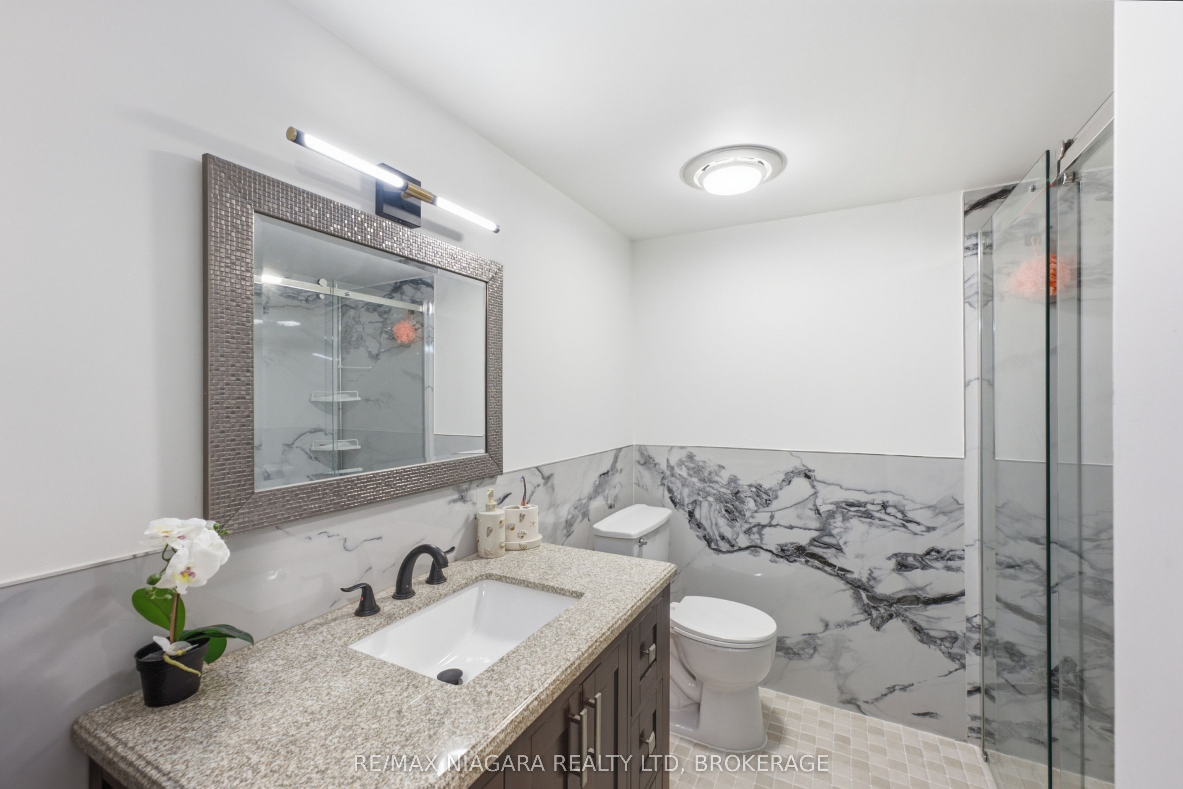 11 Richelieu Drive Property Photo 24