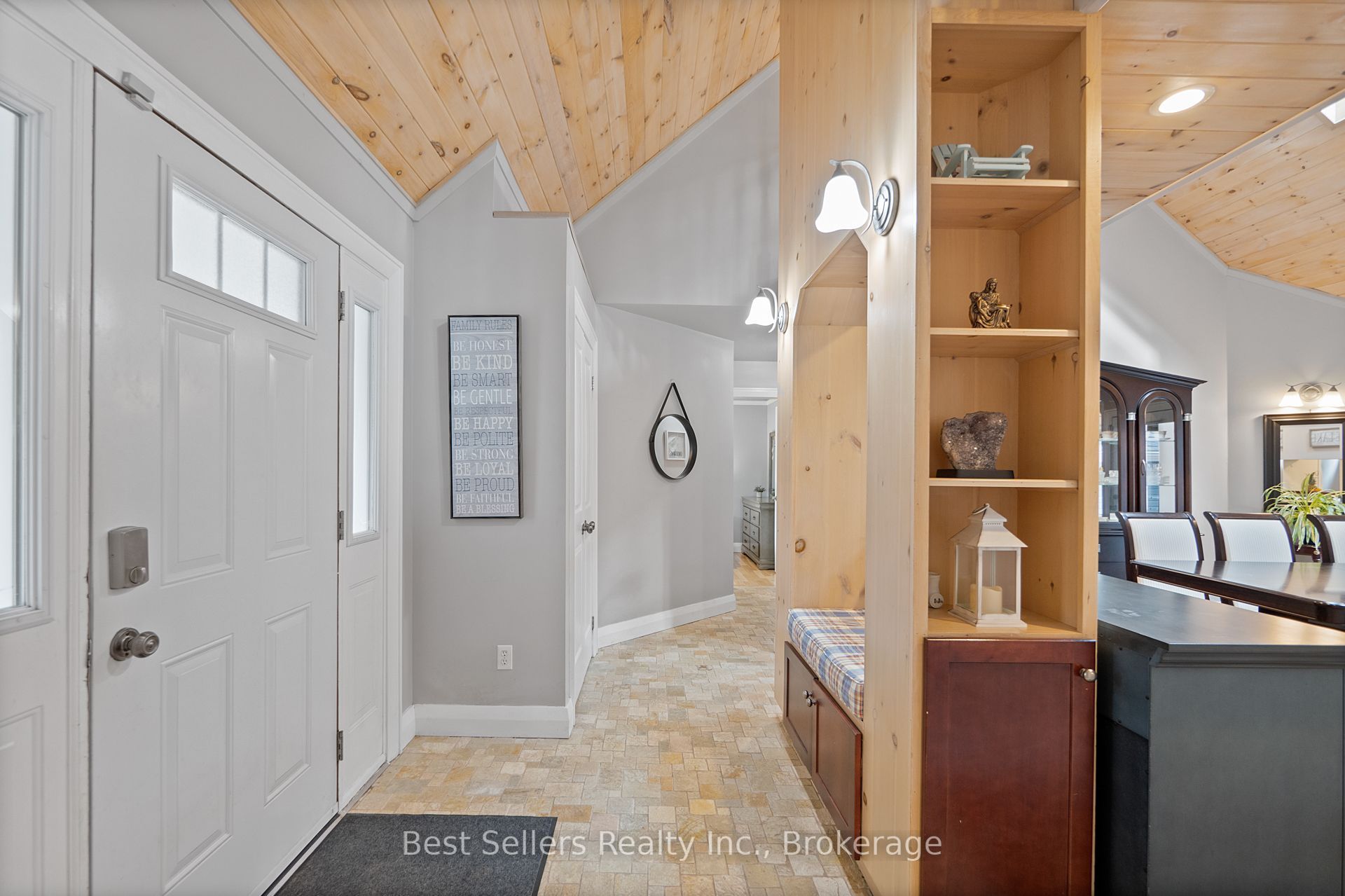 1622 Houseys Rapids Road Property Photo 5