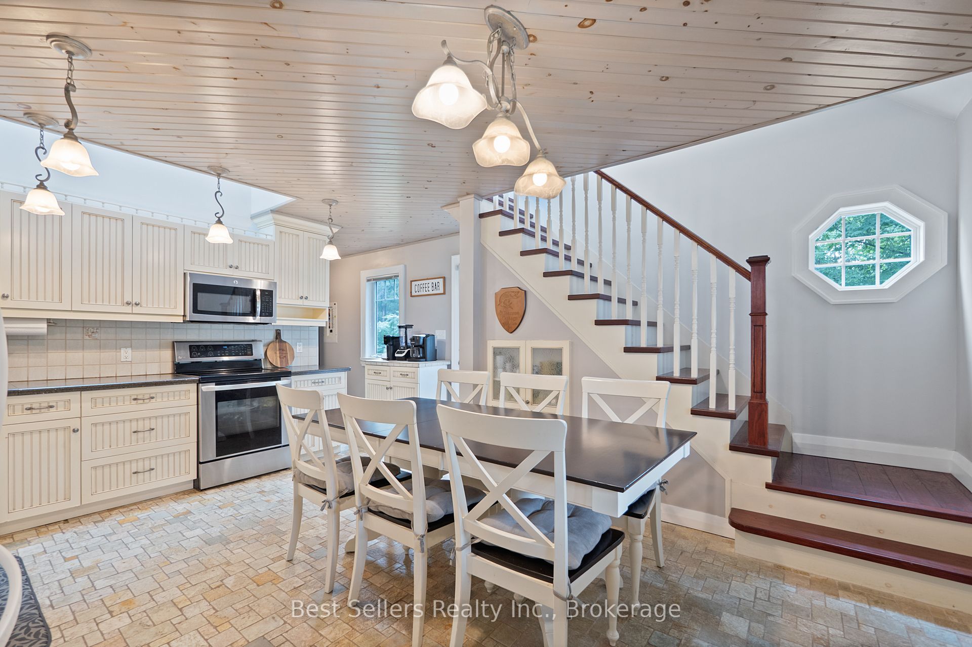 1622 Houseys Rapids Road Property Photo 12