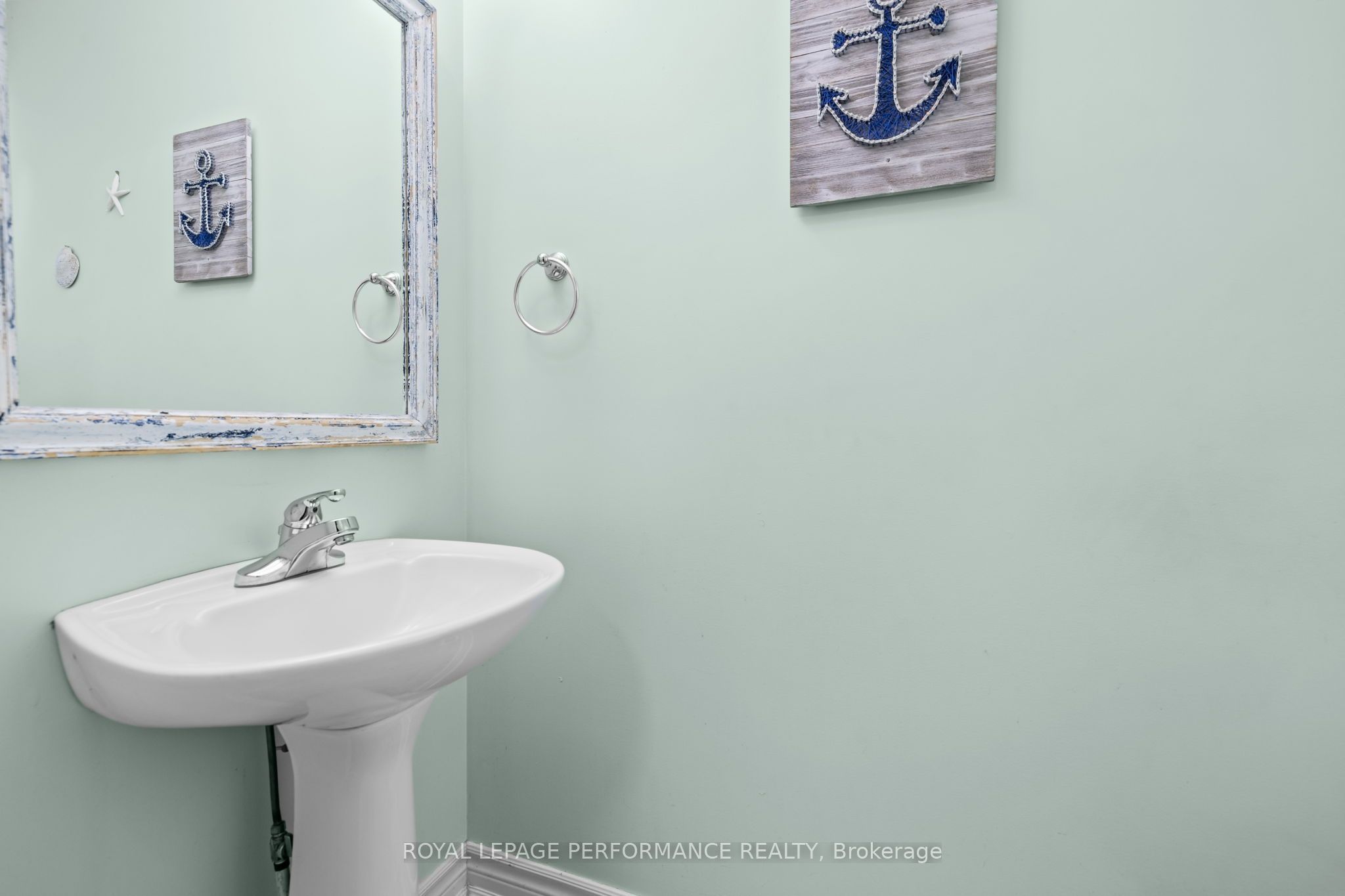 407 Centenaire Street Property Photo 17