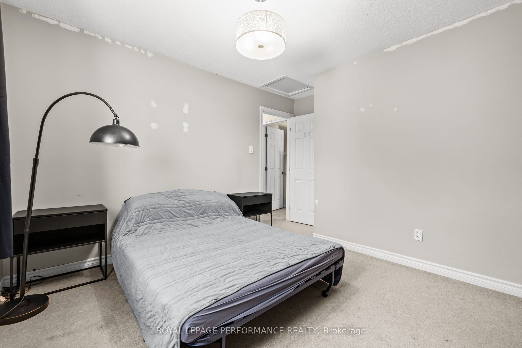 407 Centenaire Street Property Photo 25