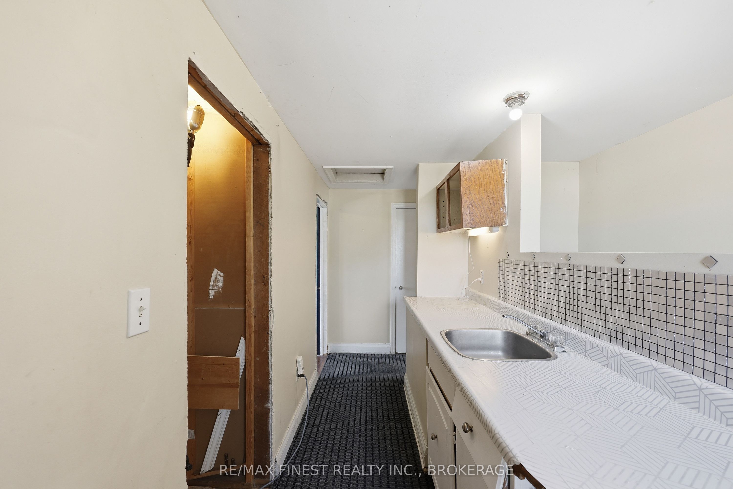 3 John Street Property Photo 23