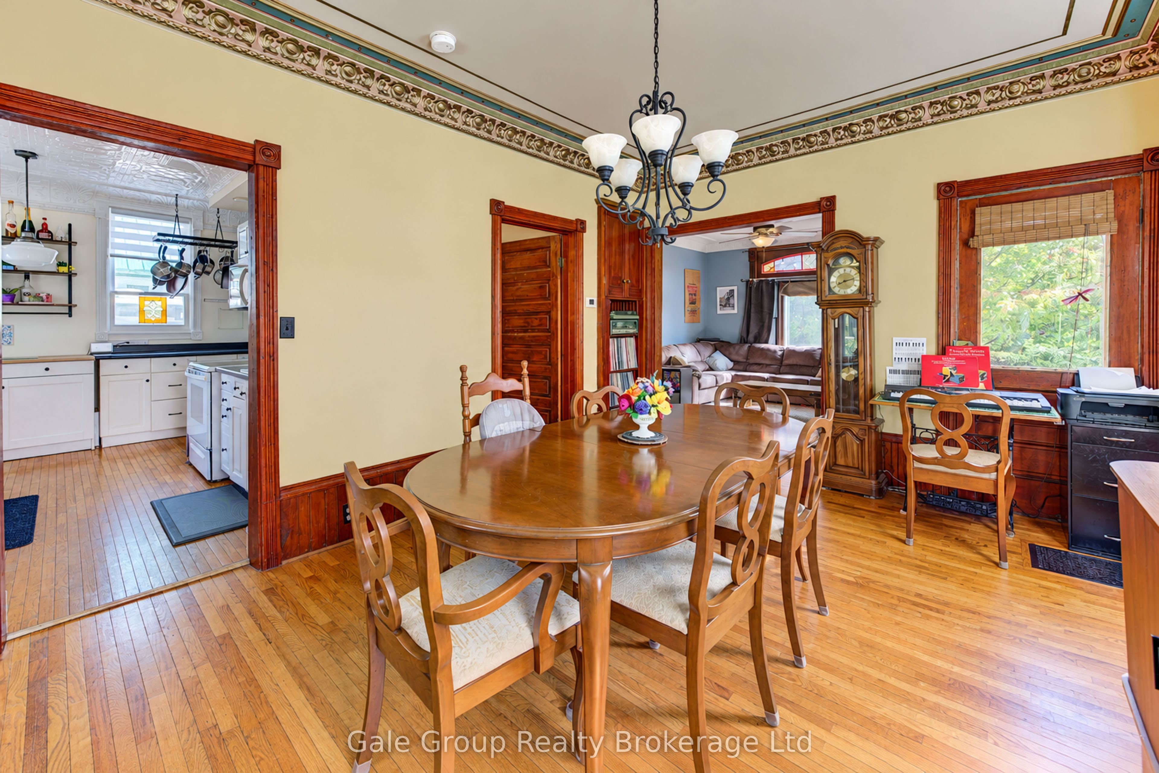 551 Grant Street Property Photo 8