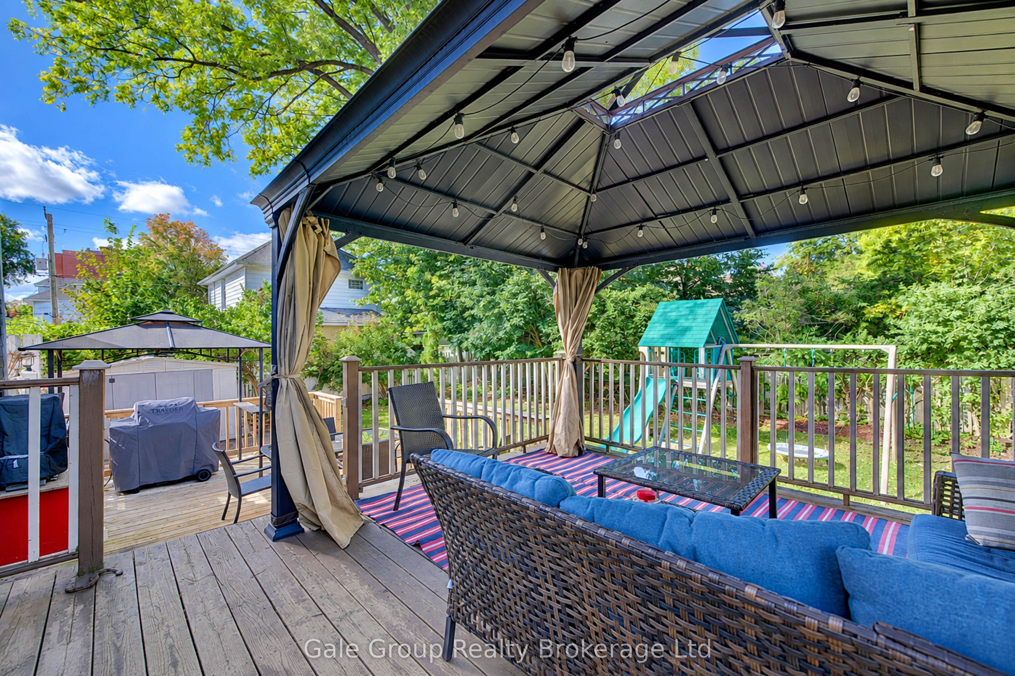 551 Grant Street Property Photo 33