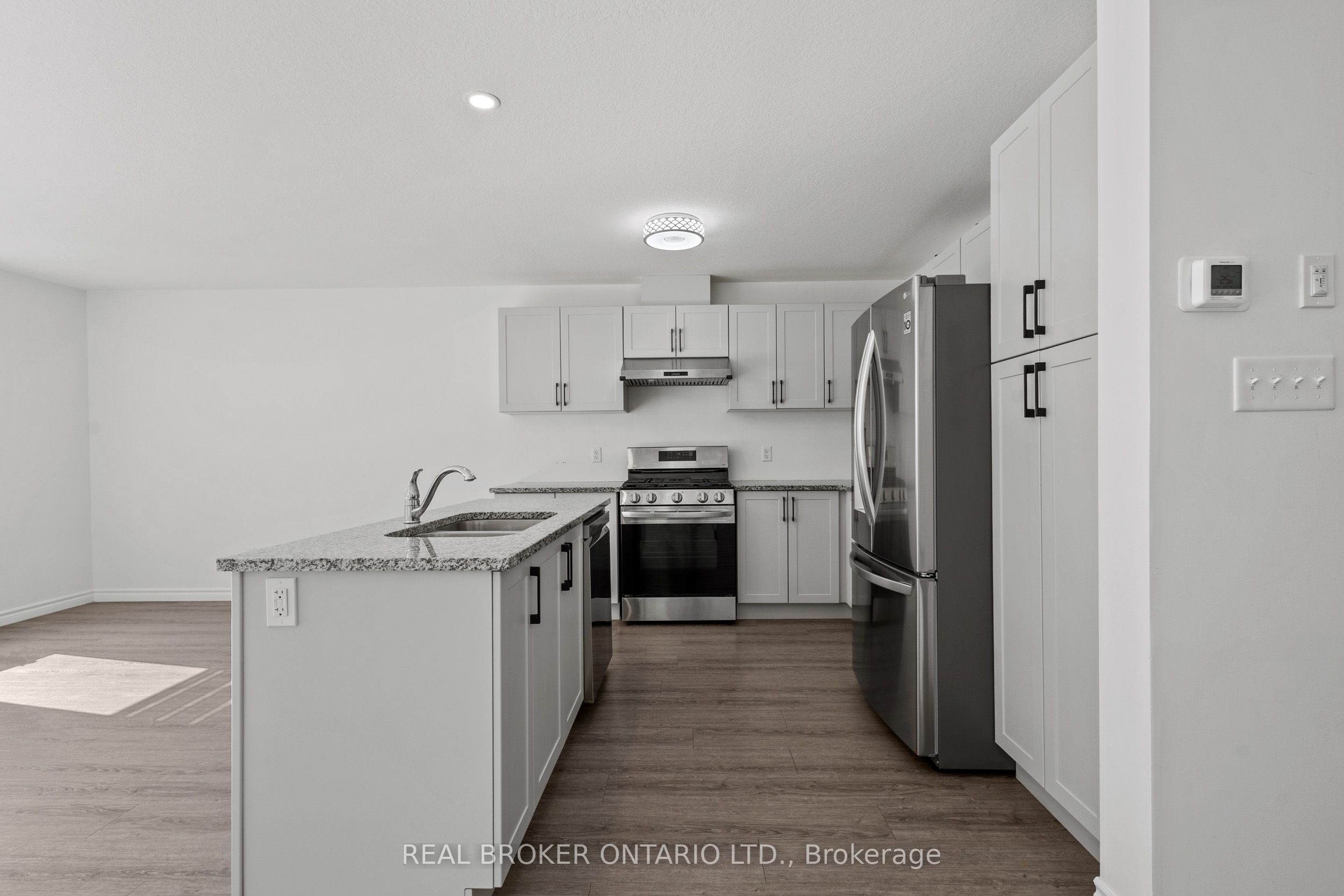 91 Woodedge Circle Property Photo 12