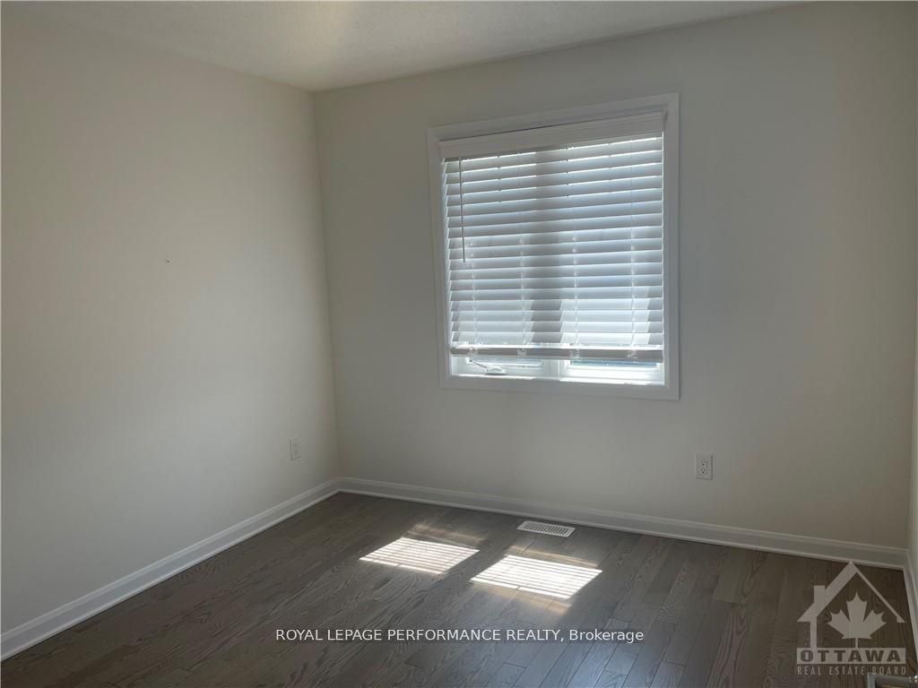 1039 Speedvale Court Property Photo 13