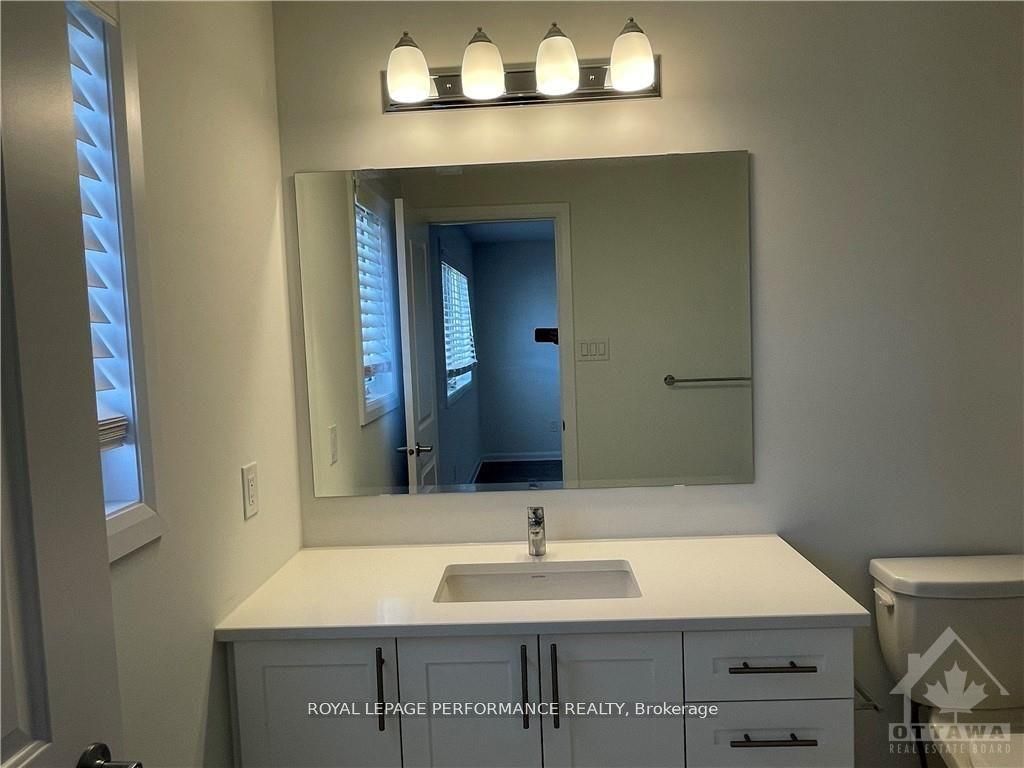 1039 Speedvale Court Property Photo 17