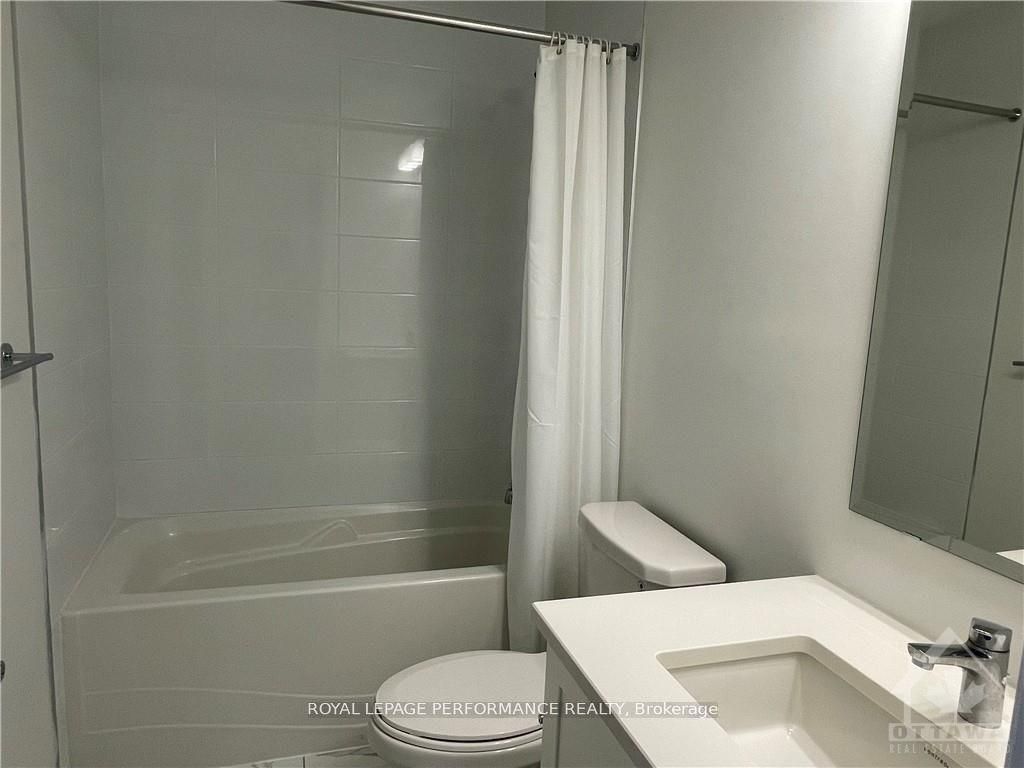 1039 Speedvale Court Property Photo 19