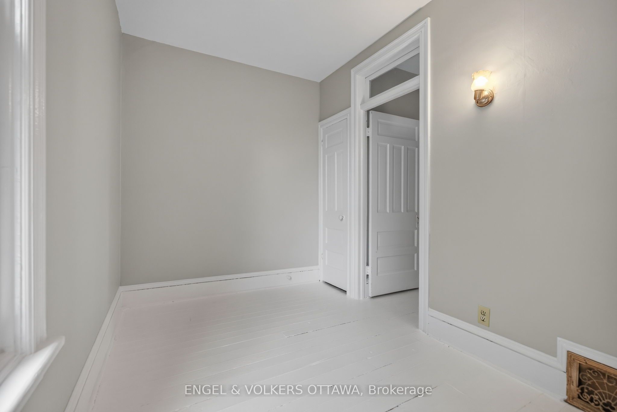 75 Eccles Street Property Photo 31