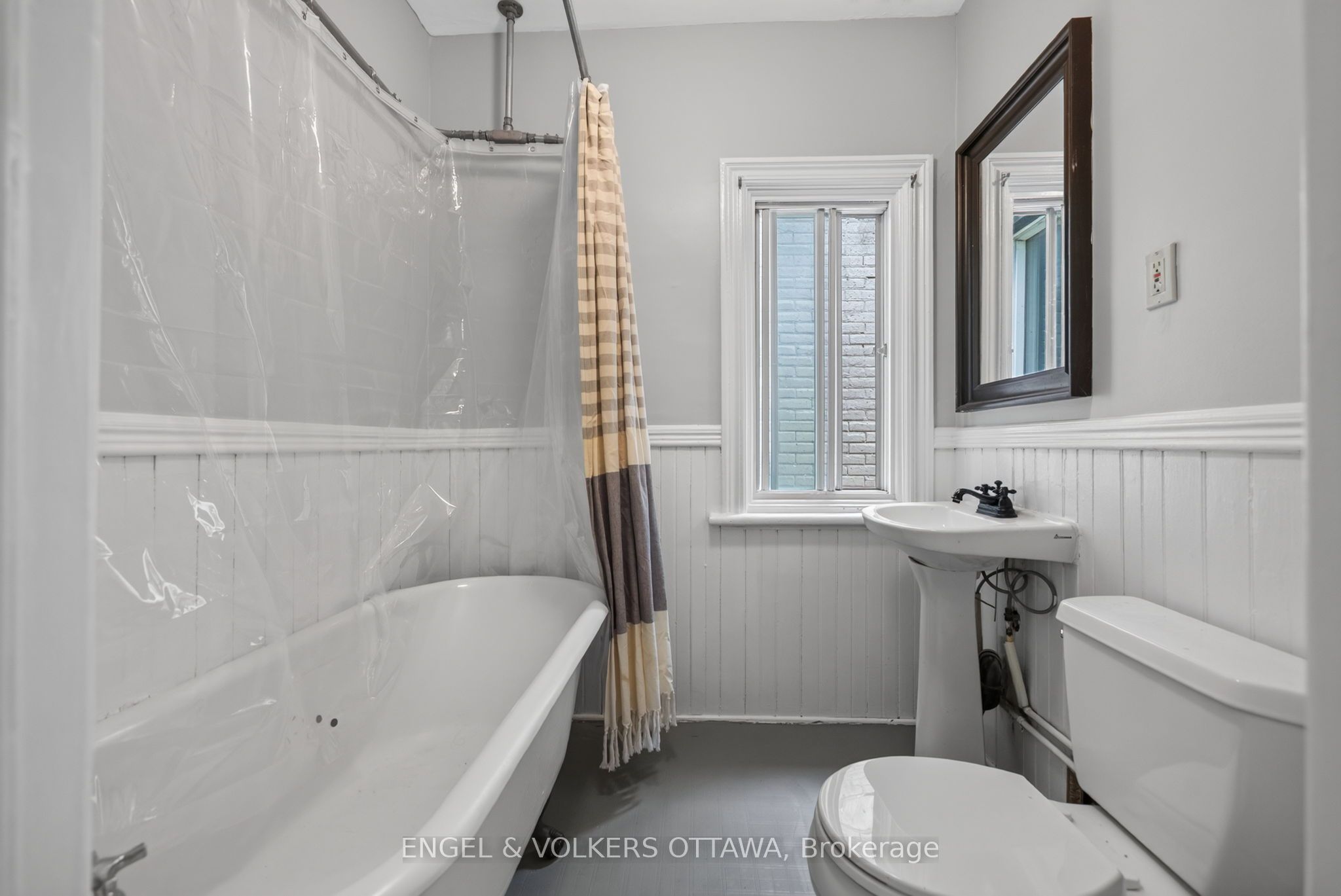 75 Eccles Street Property Photo 32