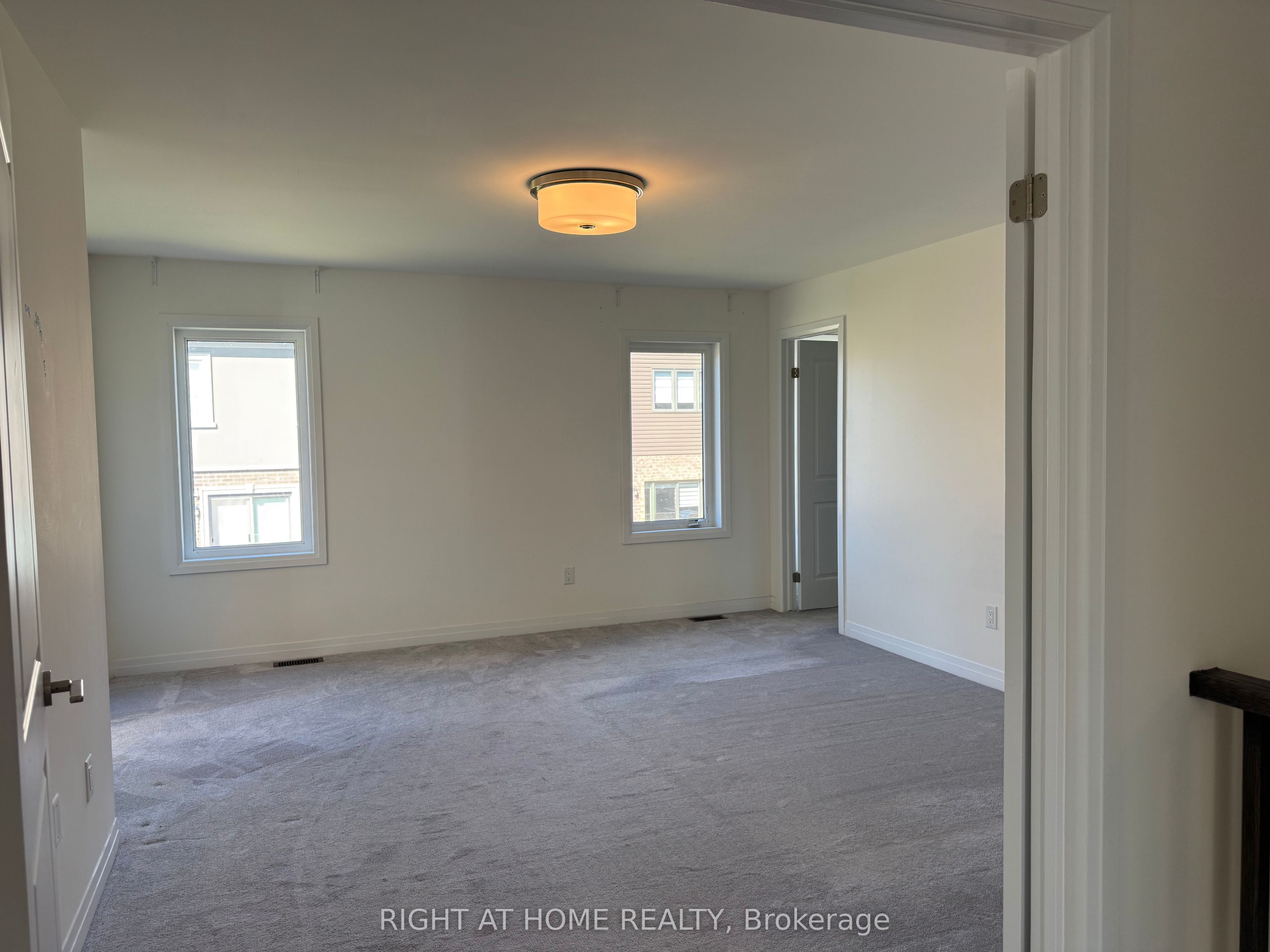 95 Hitchman Street Property Photo 2