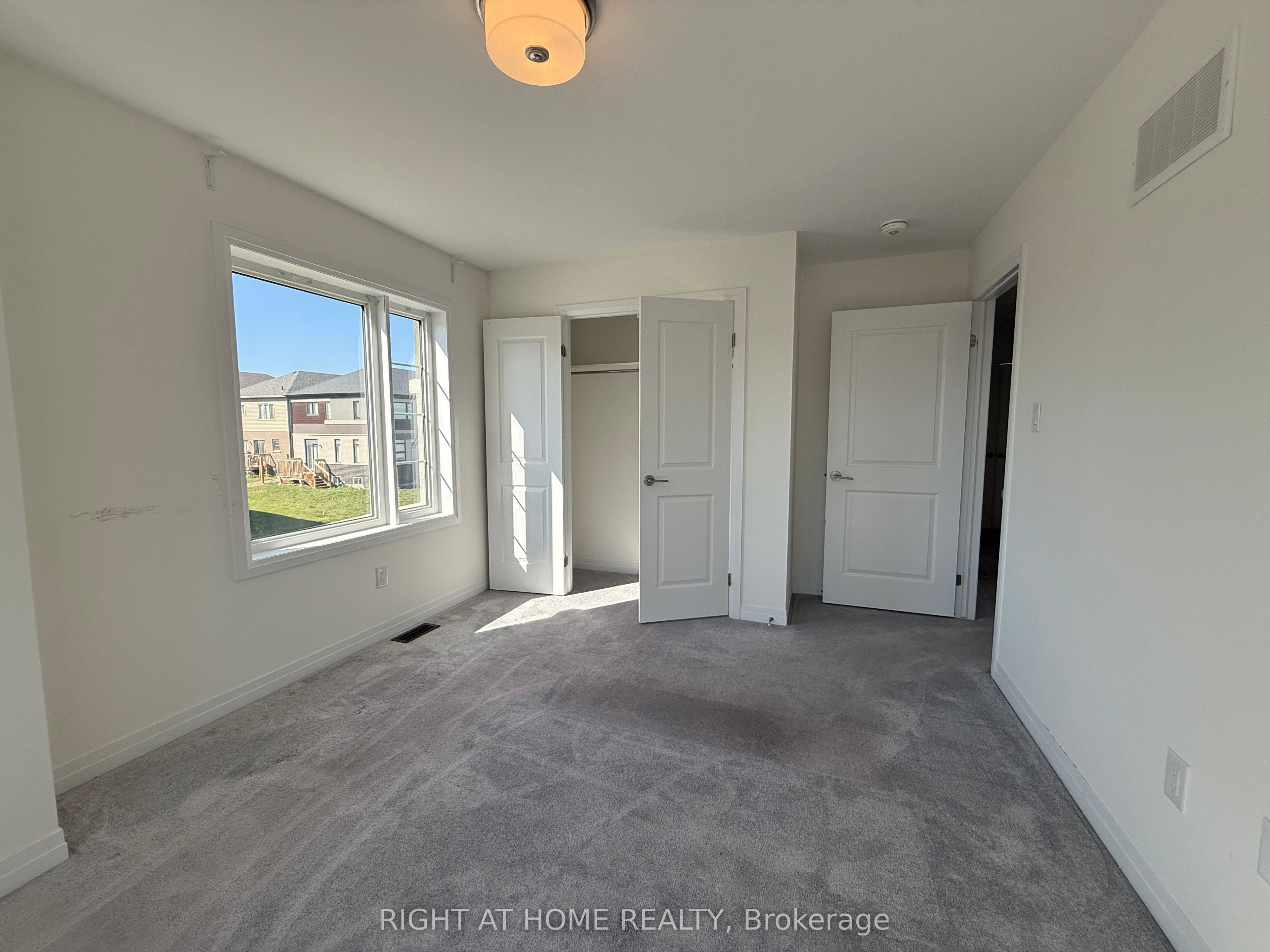 95 Hitchman Street Property Photo 8