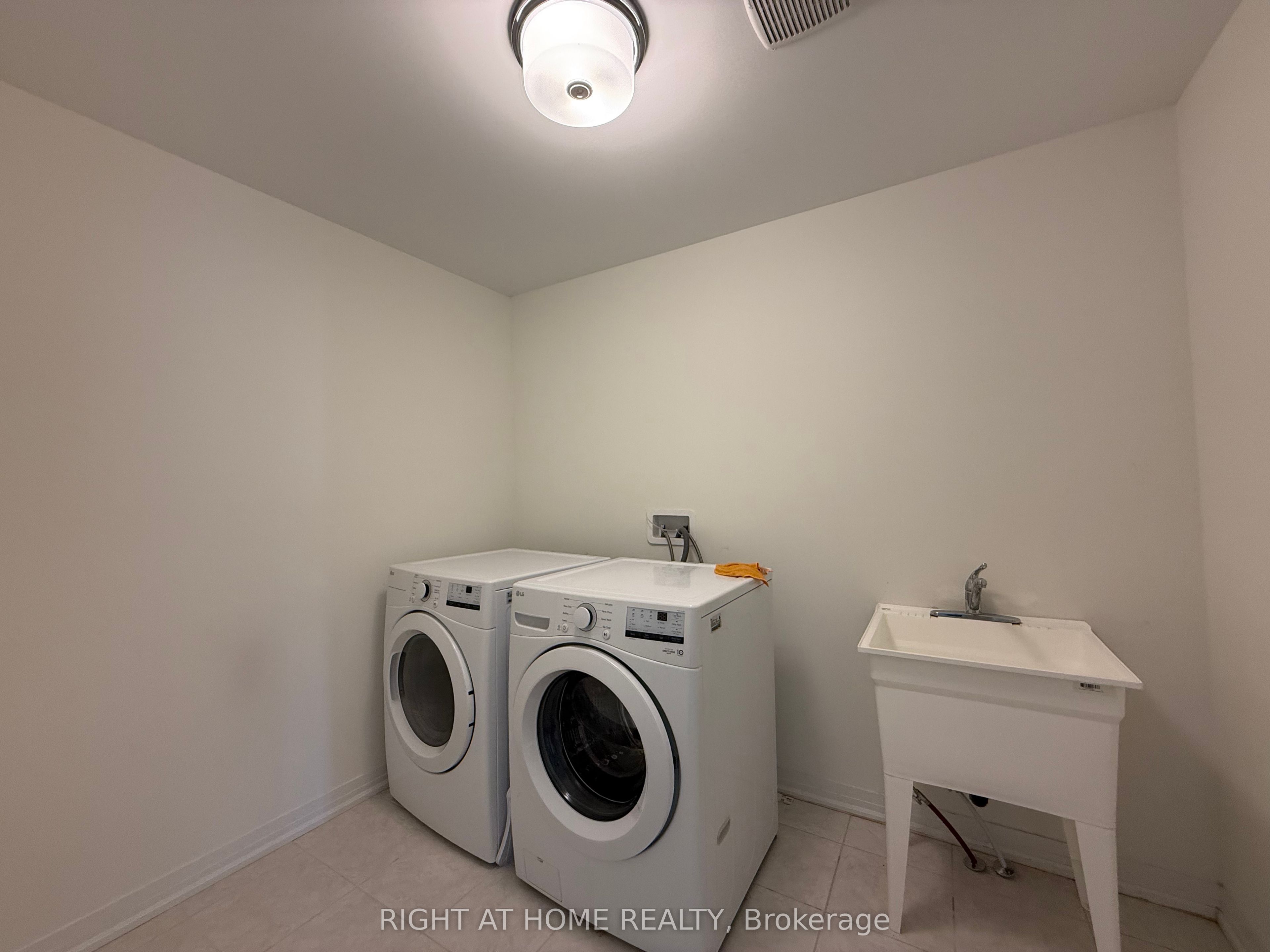 95 Hitchman Street Property Photo 10